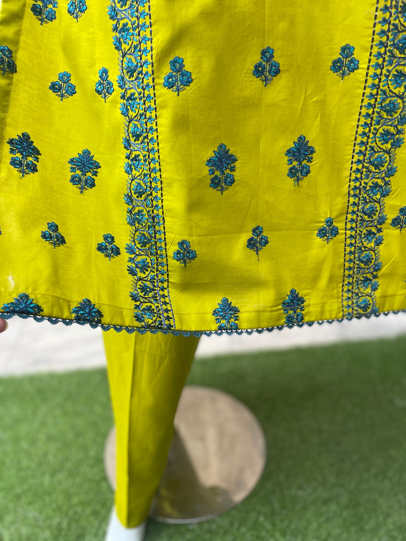 2-Piece Yellow Embroidered Lawn Suit - LL0860